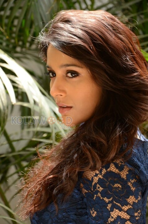 Actress Rashmi Gautam New Photoshoot Stills 09