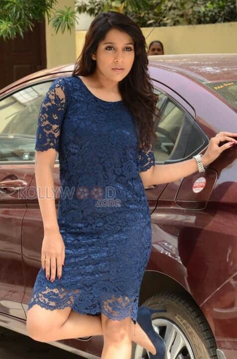 Actress Rashmi Gautam New Photoshoot Stills 35