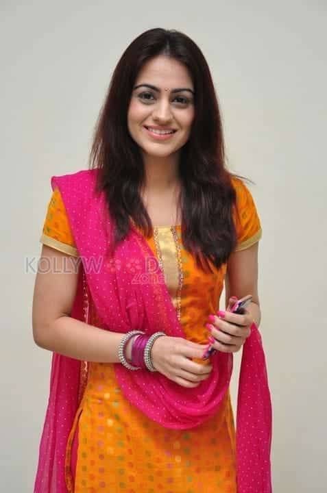 Beautiful Actress Aksha New Stills 02