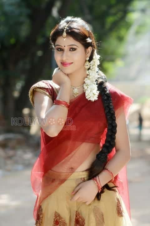 Beautiful Actress Manali Rathod Photos 09