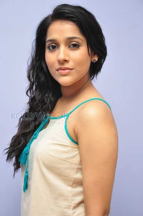 Beautiful Rashmi Gautam Latest Photoshoot Pictures 07