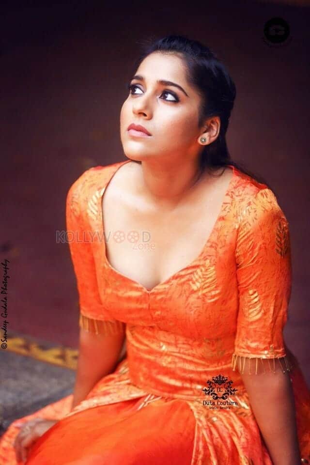 Cute Actress Rashmi Gautam Latest Photos 08