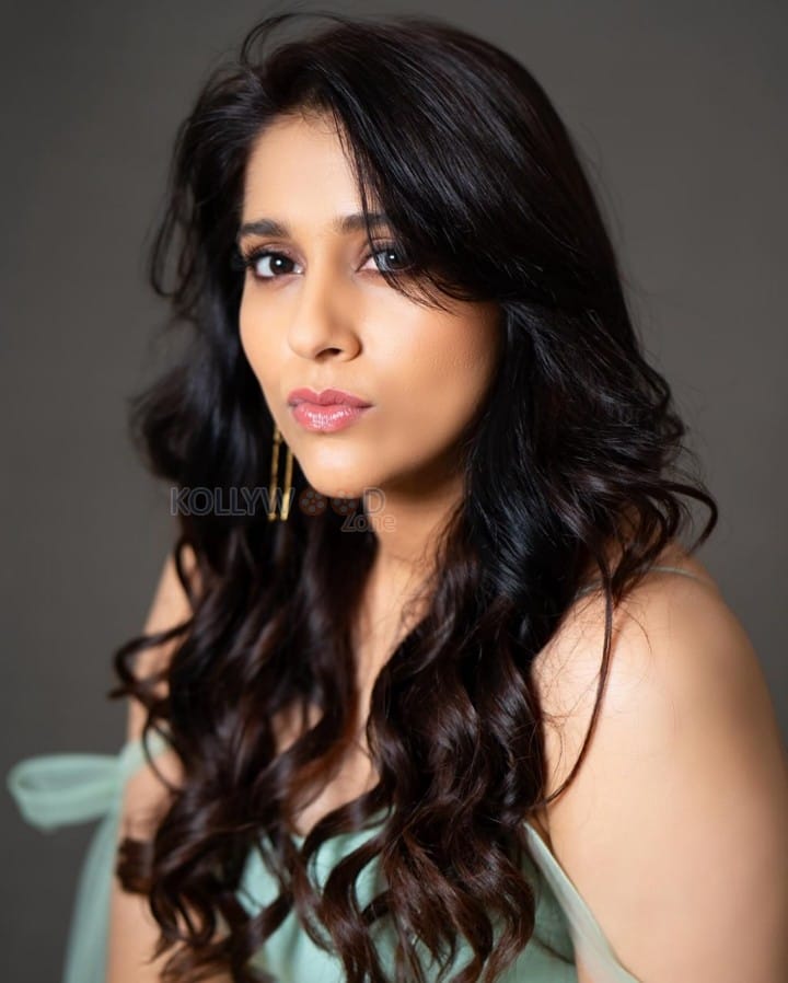 Elegant Rashmi Gautam in a Pastel Green Maxi Dress Pictures 03