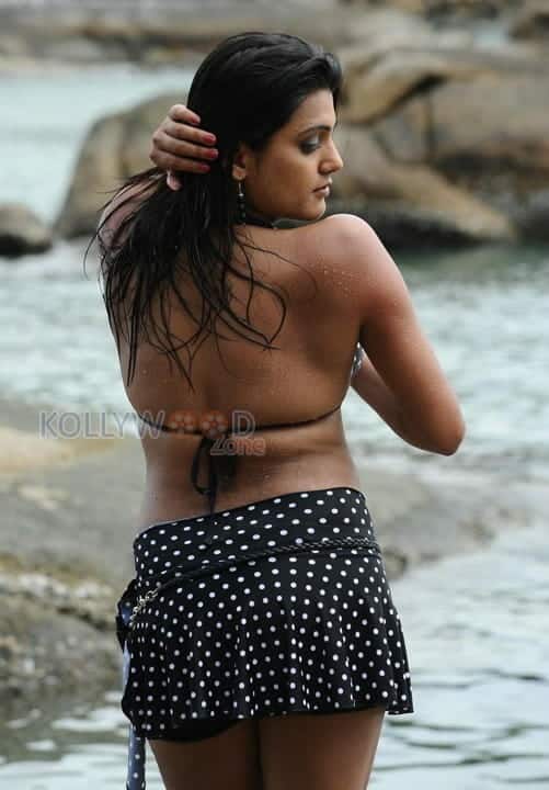 Hot And Sexy Tashu Kaushik Pictures 07