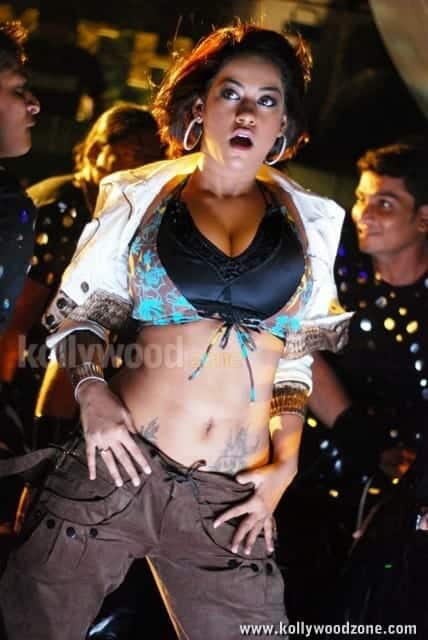 Hot Mumaith Khan