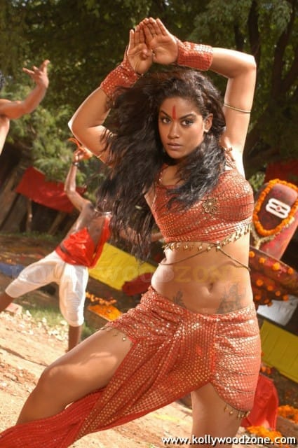 Hot Sexy Mumaith Khan Glamour Stills 48