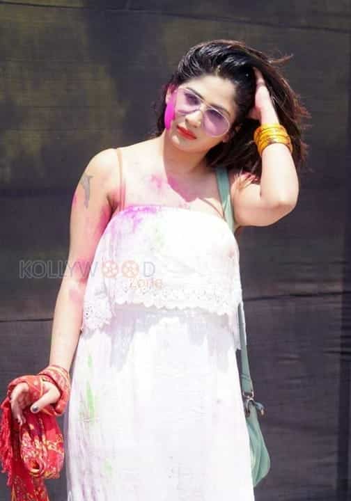 Madhulagna Das Holi Celebrations Photos 16