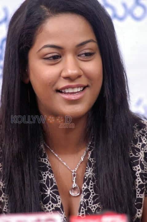 Mumaith Khan Hot Glamour Photos 35