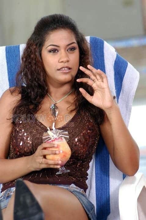 Mumaith Khan Hot Pictures 41