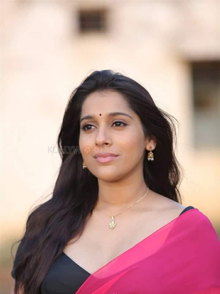 Actress Rashmi Gautam in Guntur Talkies Movie Photos