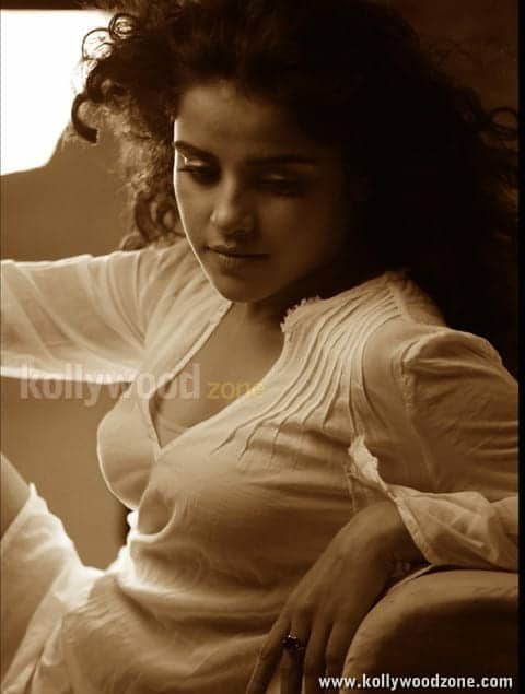 Piaa Bajpai Sexy Pictures 23