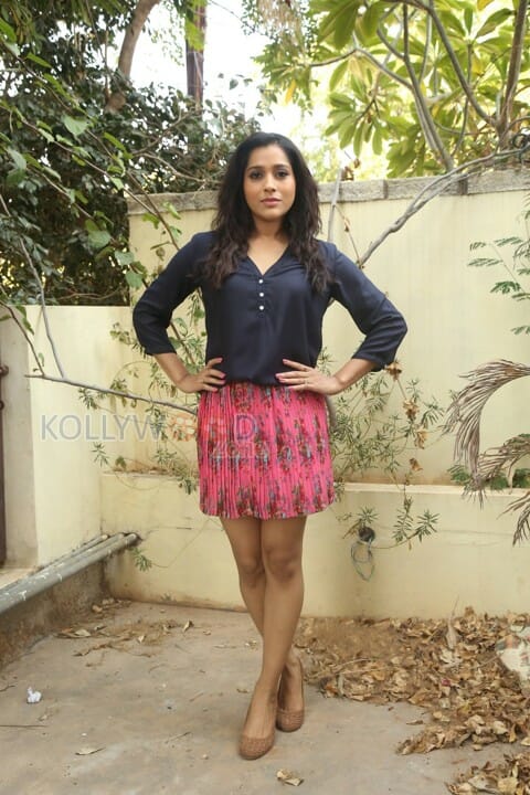 Rashmi Gautam Sexy Stills 38