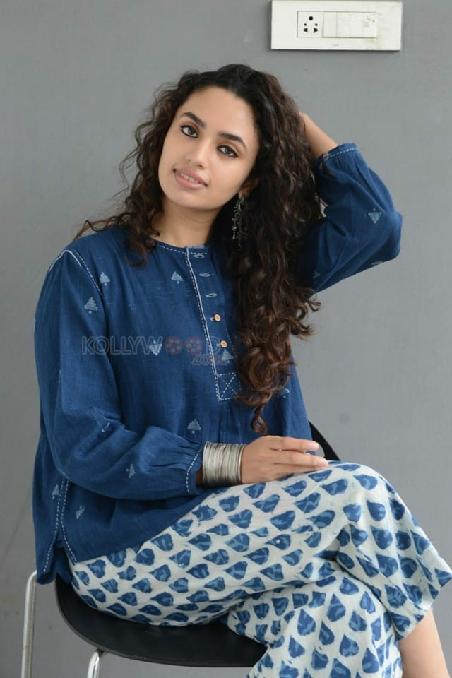 Taxiwaala Movie Actress Malavika Nair Interview Photos 04