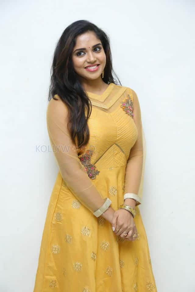 Telugu Actress Karunya Chowdary New Photoshoot Stills 13