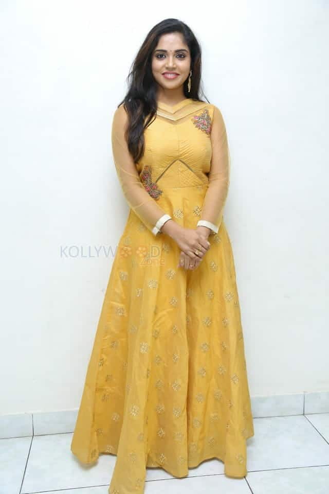 Telugu Actress Karunya Chowdary New Photoshoot Stills 16