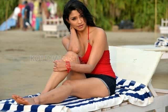 Telugu Hot Actress Kesha Khambhati Sexy Pictures 06