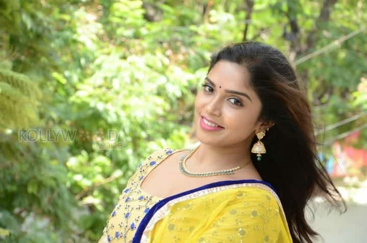 Vasudhaika 1957 Actress Karunya Photos 16