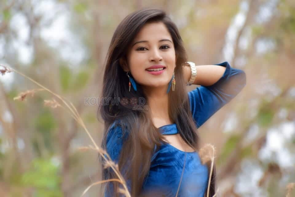 Actress Model Anusha Rai New Photoshoot Photos 08