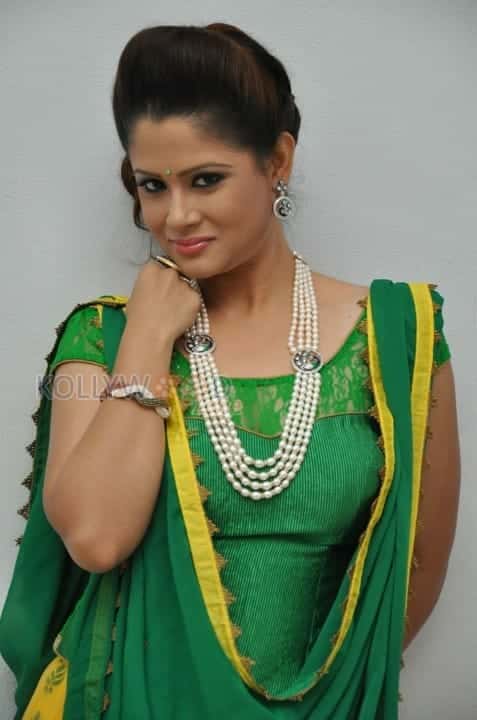 Actress Shilpa Chakravathy Pictures 20