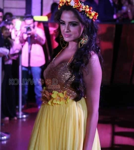 Asmita Sood At The Pink Affair Fashion Show Rampwalk Photos 12