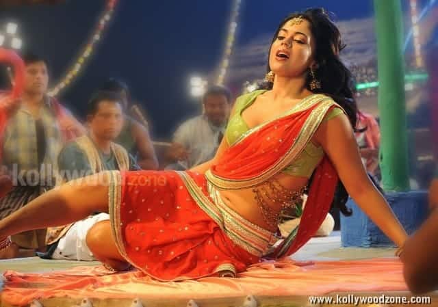 Sexy Sameera Reddy In Krishnam Vande Jagadgurum Item Song Stills 05