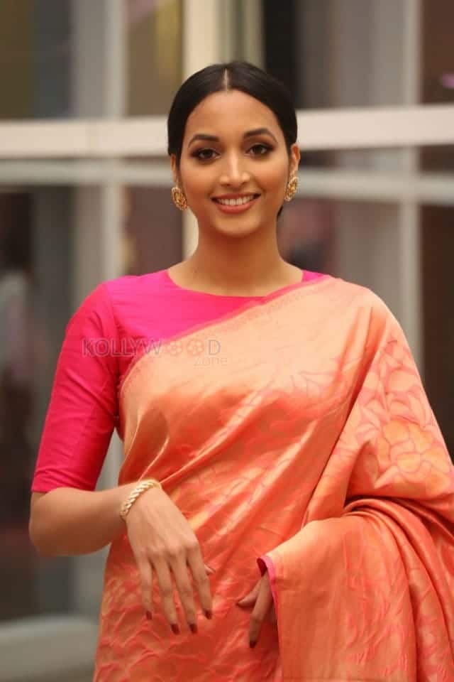 Actress Srinidhi Shetty At Kgf Pre release Event Pictures 14