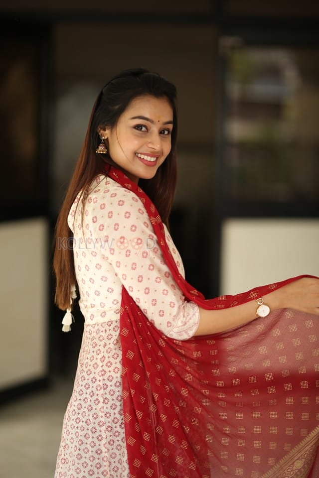 Heroine Mokksha at Alanati Ramachandrudu Interview Pictures 14