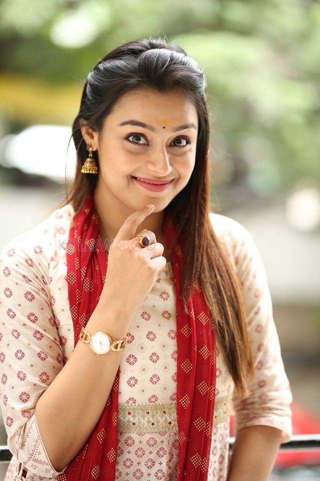 Heroine Mokksha at Alanati Ramachandrudu Interview Pictures 37