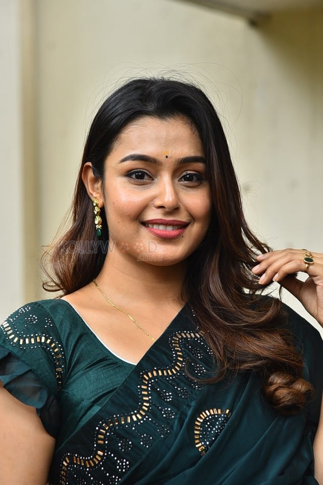 Heroine Mokksha at Alanati Ramachandrudu Movie Thanks Meet Pictures 23