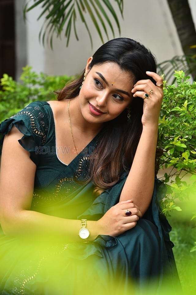 Heroine Mokksha at Alanati Ramachandrudu Movie Thanks Meet Pictures 30