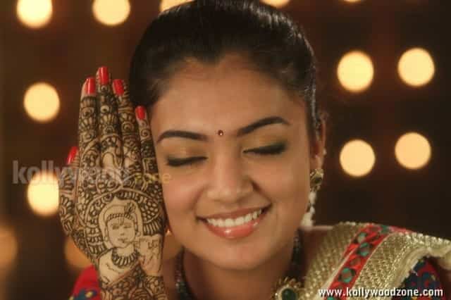 Thirumanam Ennum Nikka Nazriya Nazeem Pictures 09