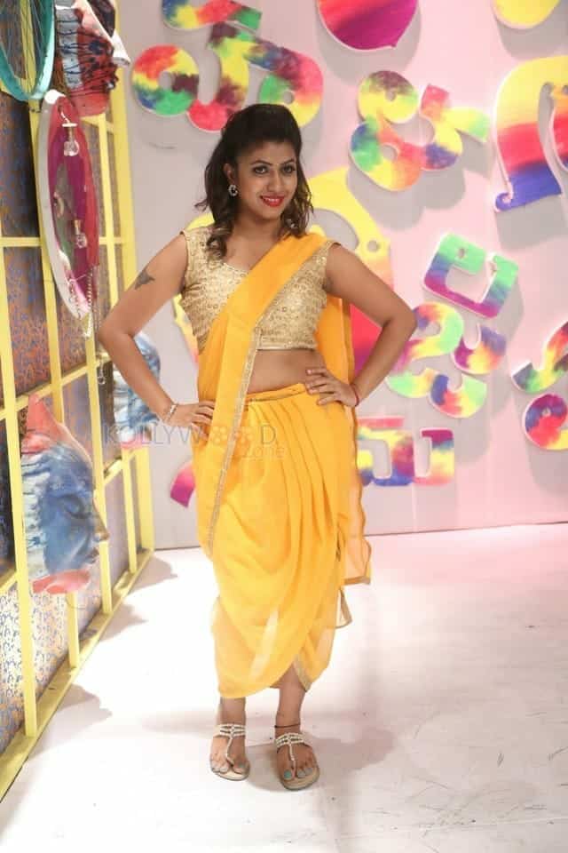 Actress Geethanjali New Images 17