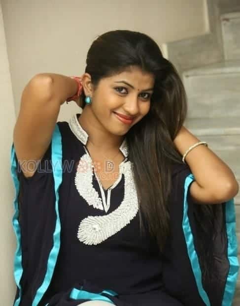 Actress Geethanjali Pictures 05