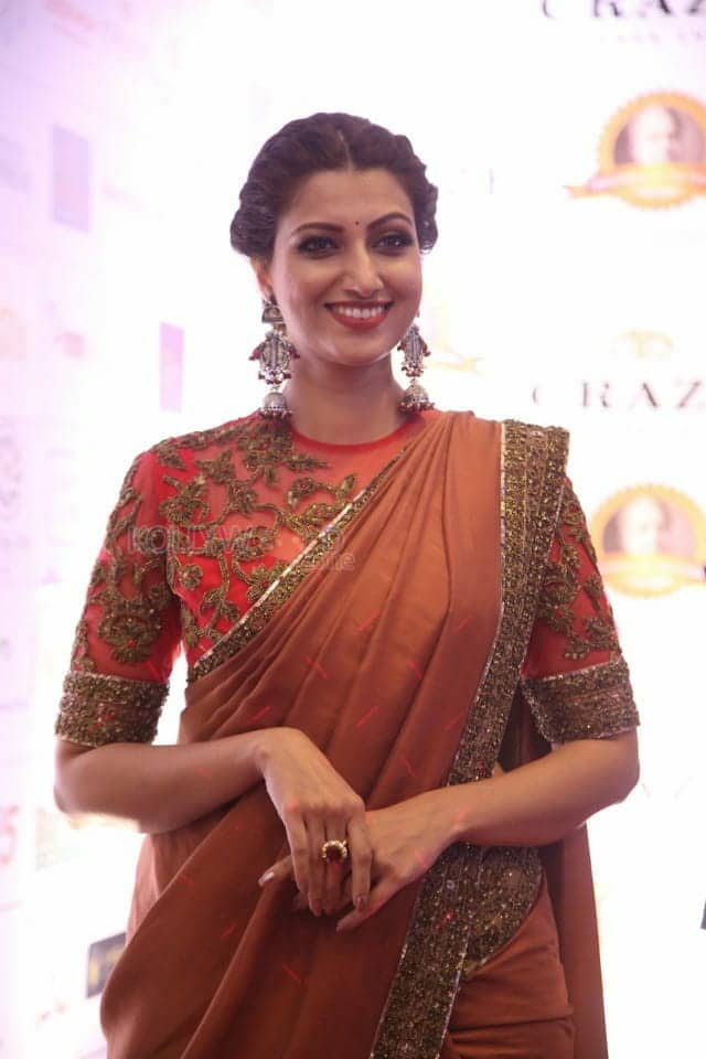 Actress Hamsa Nandini At Dadasaheb Phalke Awards South 2019 Photos 02