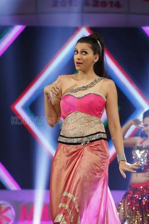 Actress Hamsa Nandini Spicy Dance Pictures 15