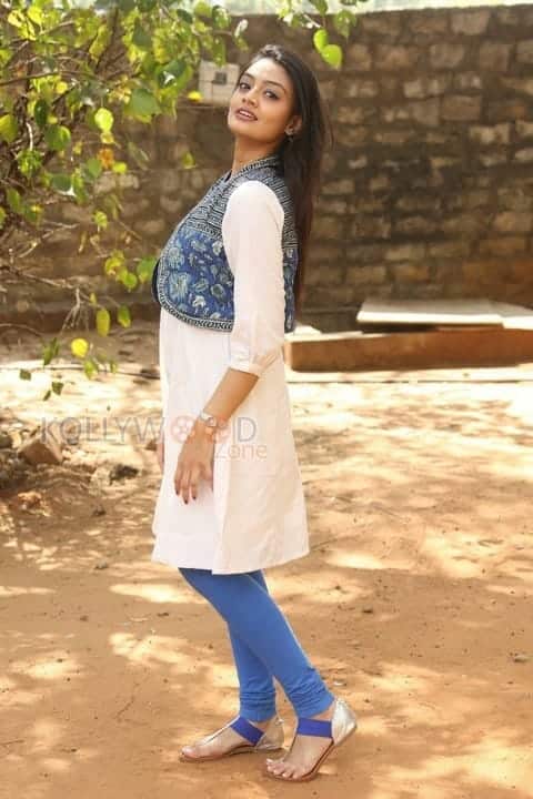 Actress Nikitha Narayan New Photoshoot Pictures 02