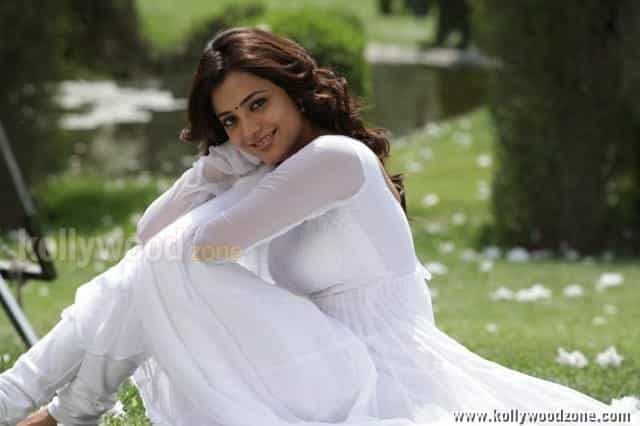 Actress Nisha Agarwal New Pictures 01