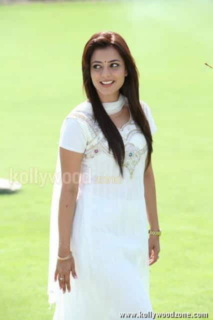 Actress Nisha Agarwal New Pictures 07