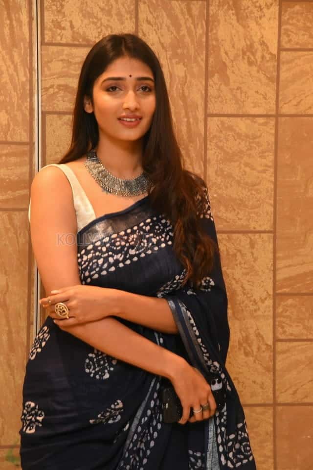 Actress Priya Vadlamani At College Kumar Pre release Event Photos 08