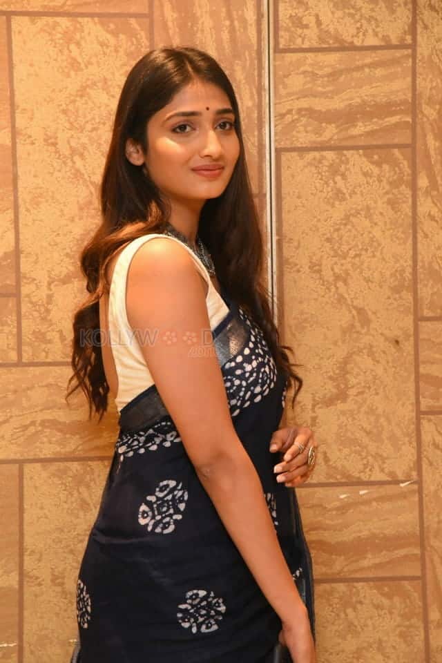 Actress Priya Vadlamani At College Kumar Pre release Event Photos 11