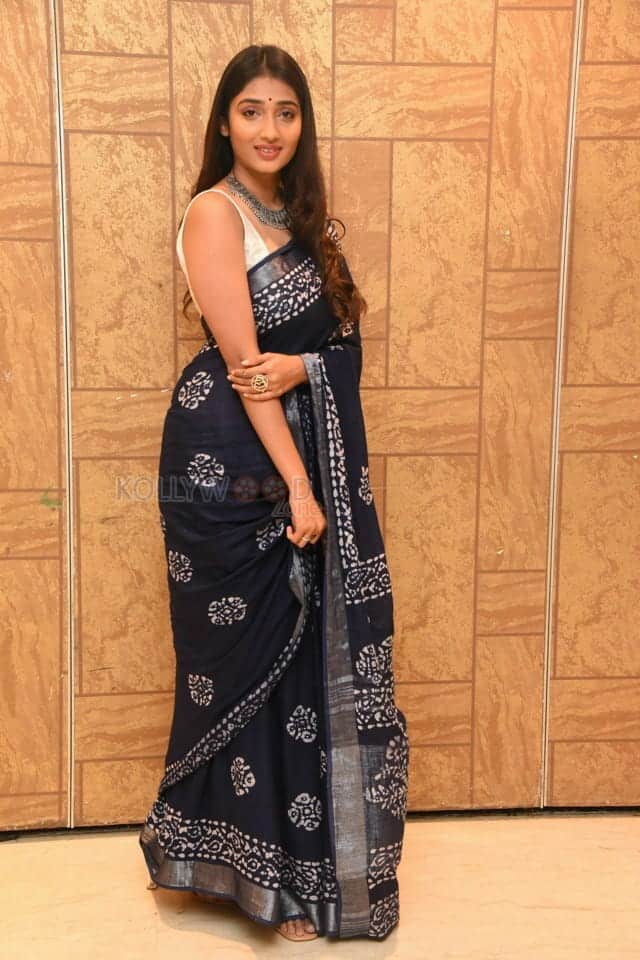 Actress Priya Vadlamani At College Kumar Pre release Event Photos 21