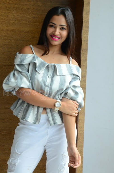 Actress Shweta Basu Prasad Photos 49