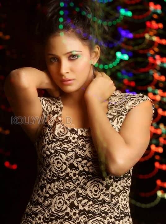 Actress Subhiksha Sexy Photoshoot Pictures 04