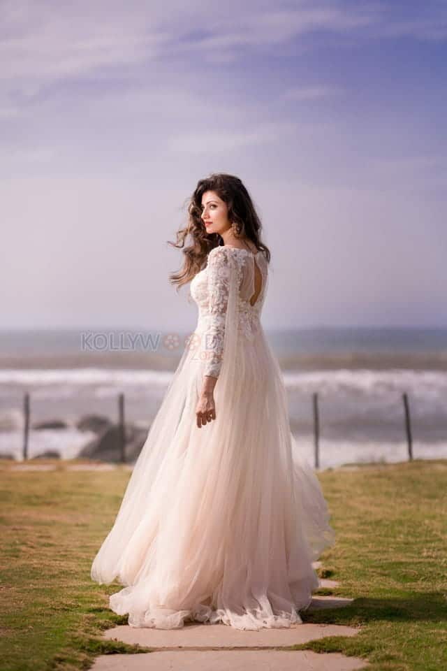 Hamsa Nandini Beach Photoshoot Stills 02