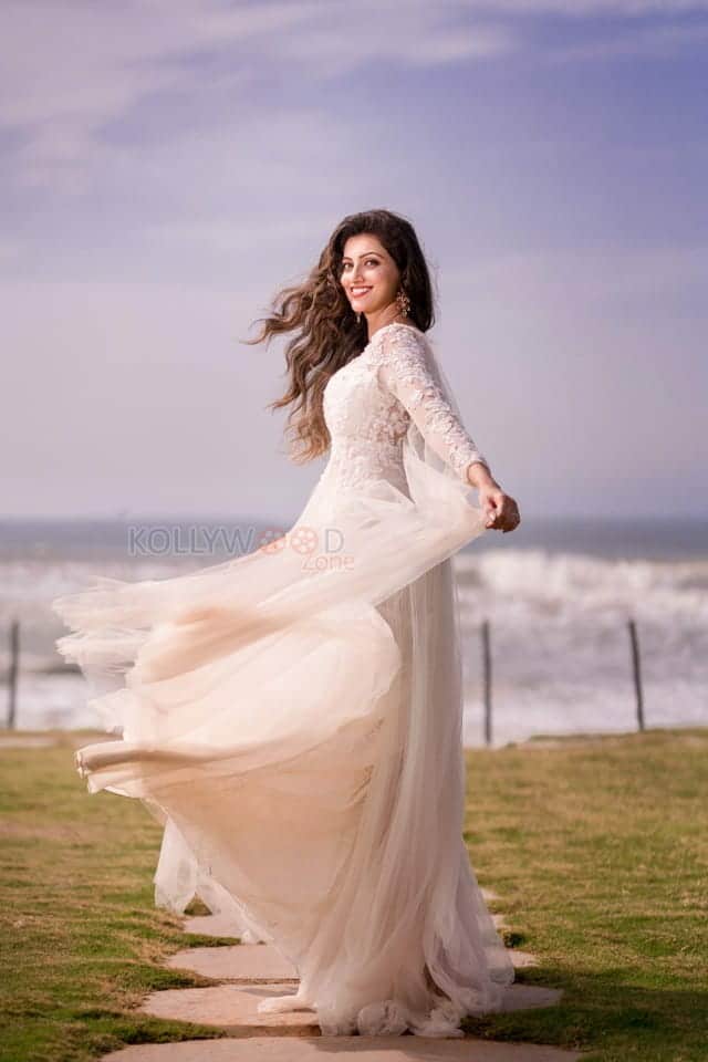 Hamsa Nandini Beach Photoshoot Stills 03