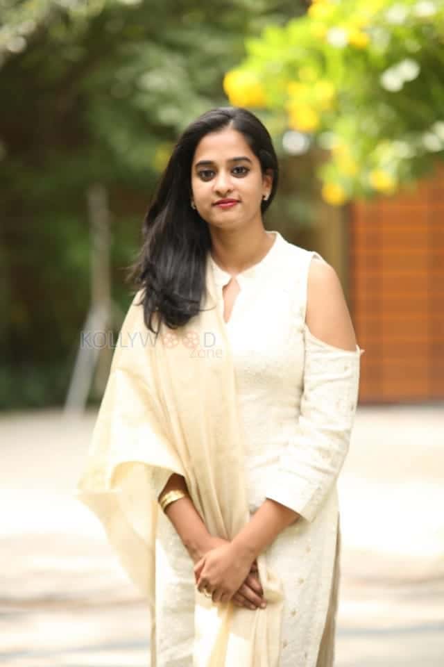 Nanditha Raj At Vishwamitra Teaser Launch Photos 05