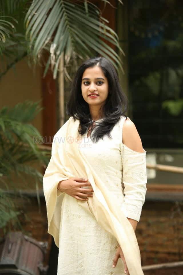 Nanditha Raj At Vishwamitra Teaser Launch Photos 18