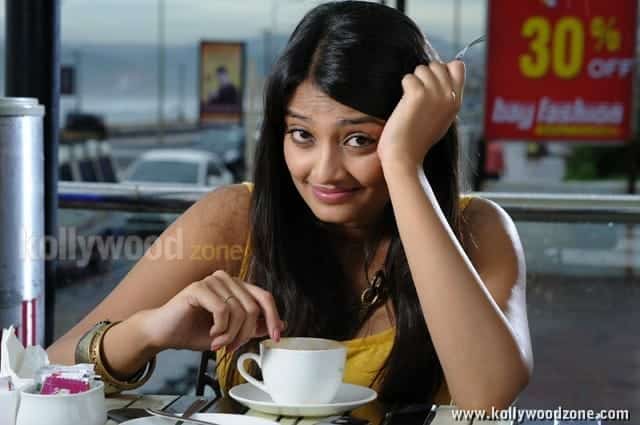 Nee Naan Mattum Heroine Nikitha Narayan Photos 08