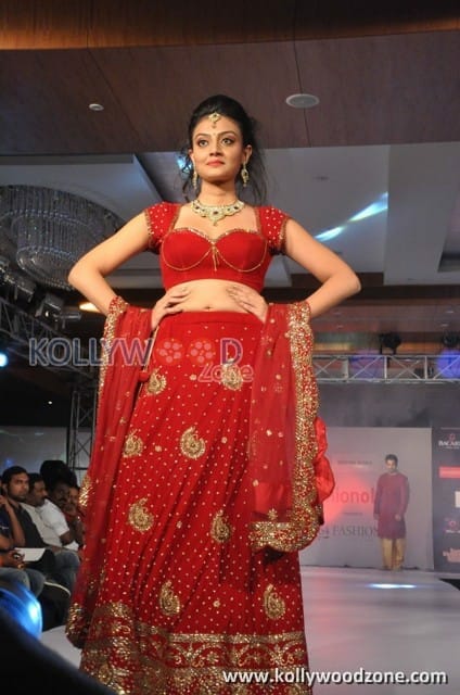 Nikitha Narayan Sexy Fashion Show Photos 05