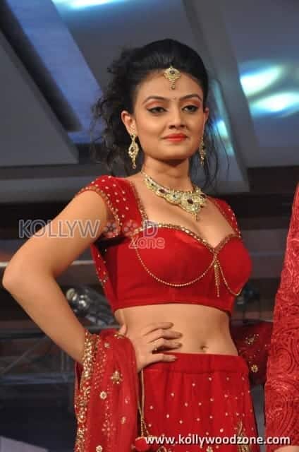 Nikitha Narayan Sexy Fashion Show Photos 08